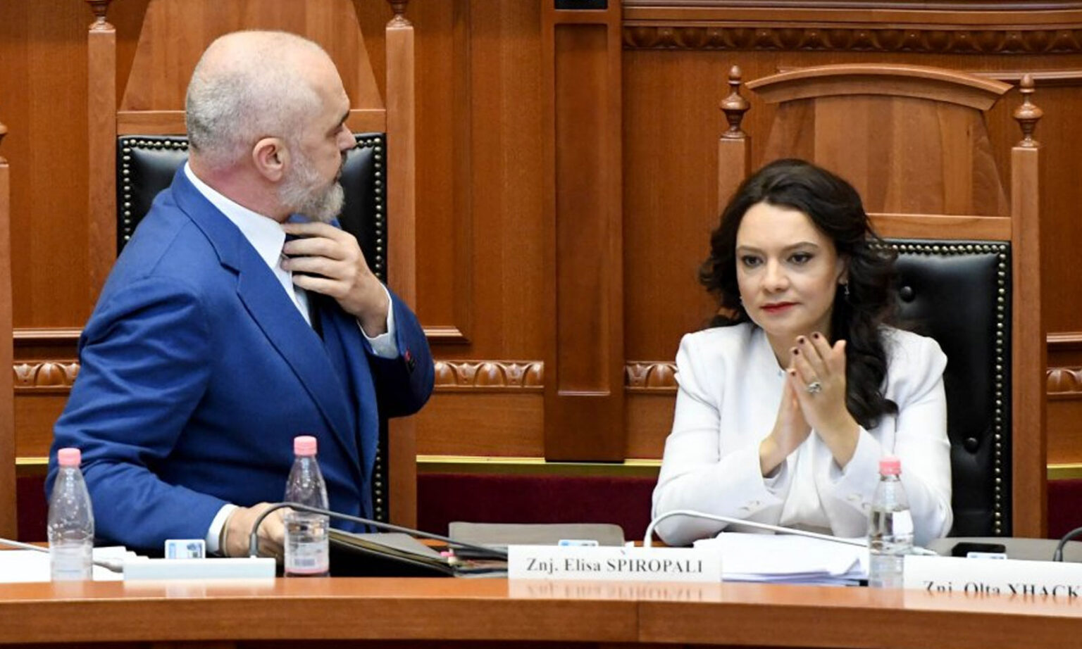 Pas përplasjes në grupin e PS-së, Spiropali mesazh të koduar Ramës