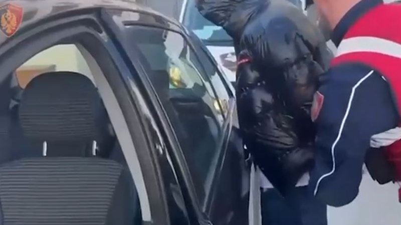 Qarkullonte i armatosur, arrestohet 28-vjeçari i dënuar më parë për vrasje /EMRI