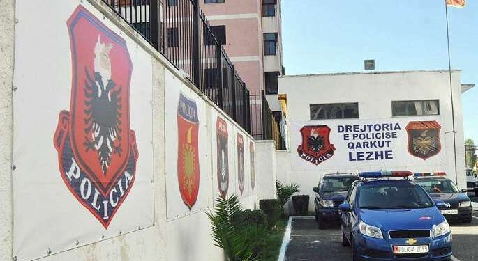 Thyhen dyert e shkollës në Lezhë, zbulohet grupi prej 6 personash që vodhën pajisjet