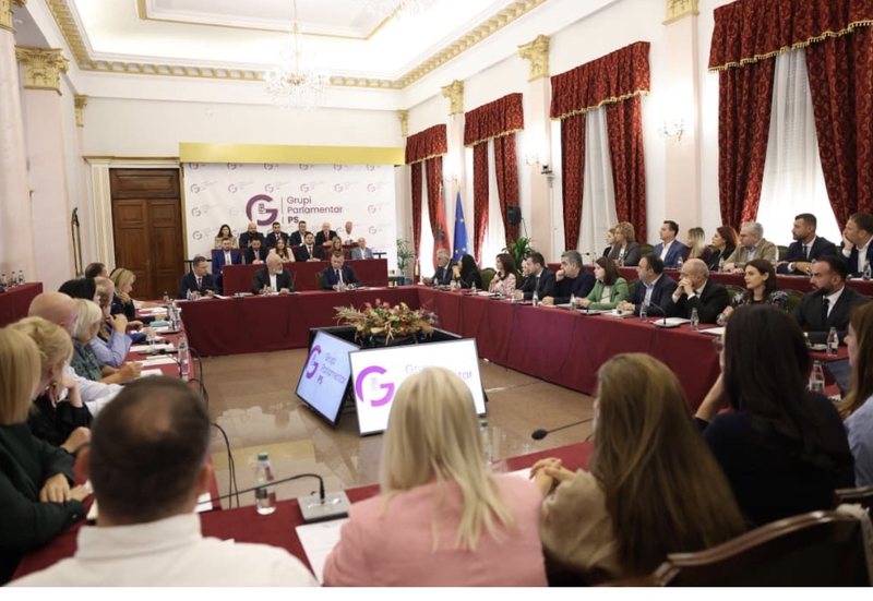 Axhenda / PS mbledh të shtunën grupin e zgjeruar parlamentar, në fokus raportimet për kadastrën dhe reformën territoriale
