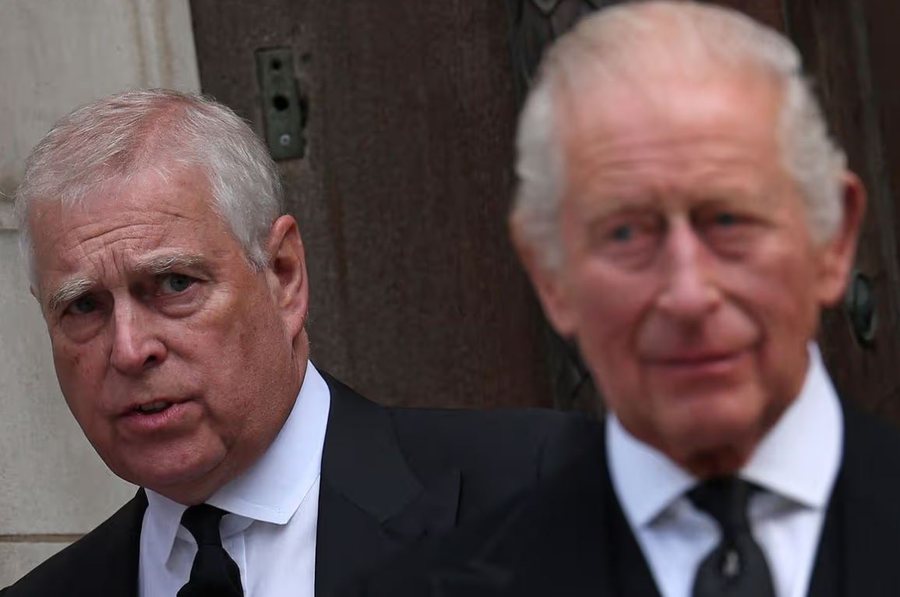 Pjesë e dosjes Epstein, Mbreti Charles përzë vëllain e tij ish-princin Andrew nga rezidenca