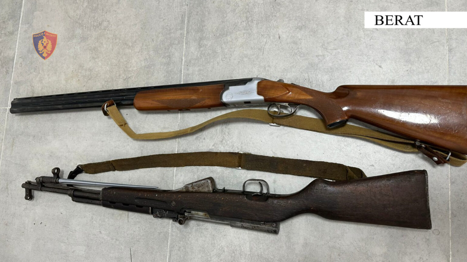 Mbante armë zjarri pa leje, arrestohet 66-vjeçari në Berat! Çfarë u gjet gjatë kontrolleve nga policia