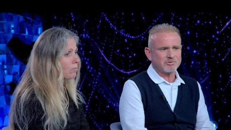 “Vajza jonë u vra nga ai që thoshte se e donte,” mes lotësh e dhimbje në zemër, prindërit e Ilaria Sulës rrëfejnë tmerrin e jetës: I blemë fustan princeshe për varrimin! Tani mbijetojmë