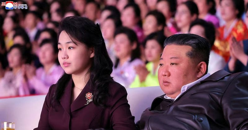 Inteligjenca e Koresë së Jugut: Vajza adoleshente e Kim Jong-un do të jetë pasardhësja e tij!