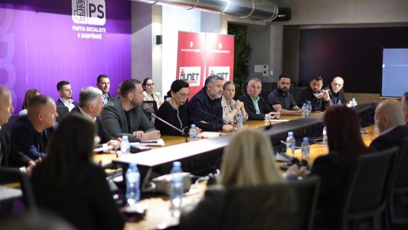 Rienergjizimi i PS, Klosi takon 61 kryebashkiakët socialistë