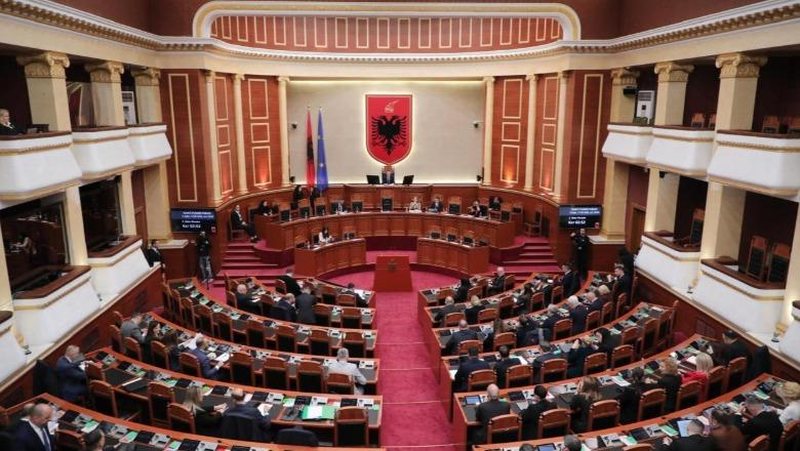 Sot Kuvend/ Opozita interpelancë me Ministrin e Mbrojtjes. Çfarë përmban rendi i ditës