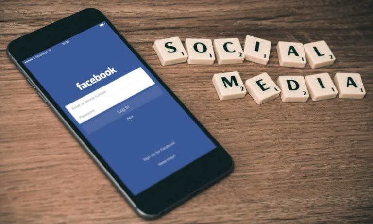 Gjigantët e rrjeteve sociale Meta, Roblox dhe TikTok mohojnë varësinë te të rinjtë, përplasje në Parlamentin britanik