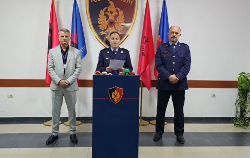 Vrasja e dyfishtë në Lezhë – Policia në konferencë: Janë identifikuar 3 autorët, kontrolle në disa banesa