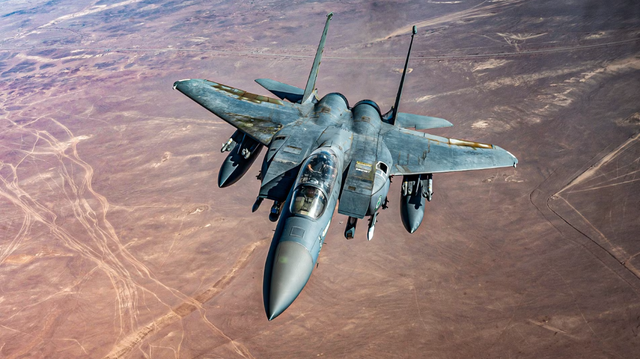 Si u shpëtua piloti i zhdukur amerikan: Beteja si në filma, dy aeroplanë të “hedhur në erë”, pastaj shpëtimi jashtë Iranit