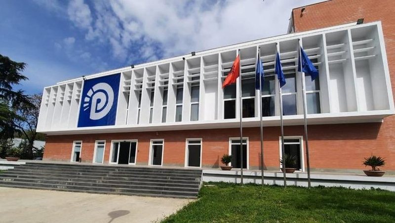 Vendimi për zgjedhjet u publikua një ditë para mbarimit të afatit, sot afati i fundit në garën për kreun e PD