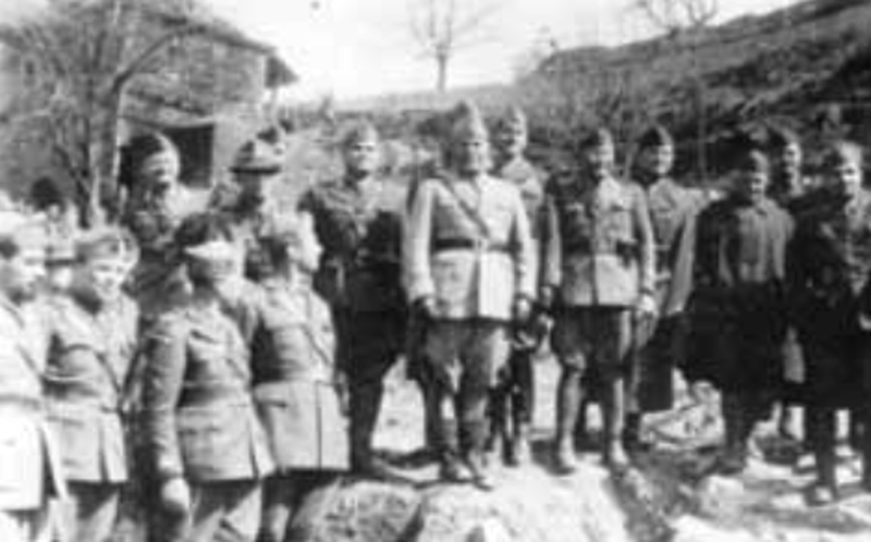 “Në marsin e 1941-it, kur Musolini ishte në Shqipëri, ai kishte planifikuar vizita të shumta në njësitë ushtarake, në tokën shqiptare, por…”/ Fotot e panjohura të Duçës në frontin e luftës italo-greke