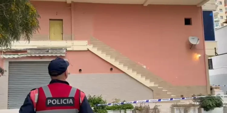 Ngjarje e rëndë në Vlorë, fëmija trevjeçar bie nga ballkoni i katit të katërt, ndërron jetë në spital