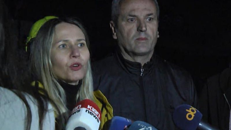 Zjarri në pallatin në Tiranë! Goxhaj: Flakët nisën në një biznes në katin e parë, fasada ndihmoi në përhapjen e tyre