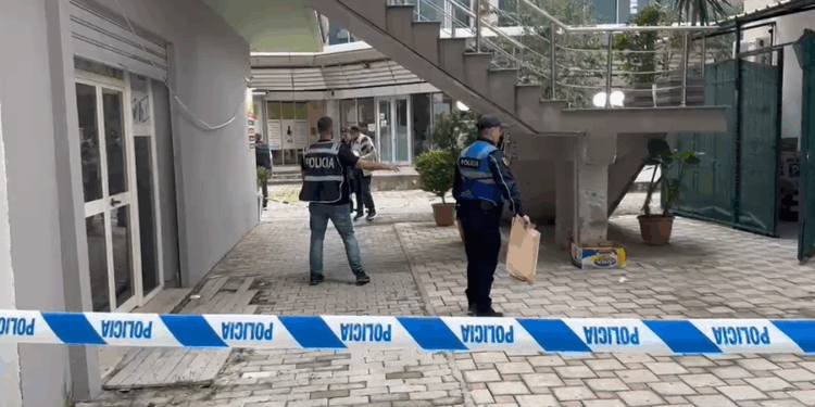 Sherr me thika në Vlorë, plagosen dy të rinj