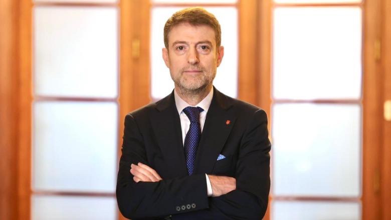 Shqipëria drejt BE-së, Hoxha thirrje profesionistëve: Aplikoni që t’i bashkoheni skuadrës diplomatike në Bruksel