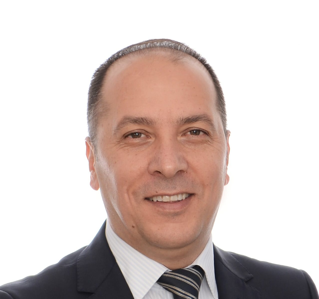 Miliona euro humbje / Rrufjani Sokol Dishnica falimenton Bursën Shqiptare të Energjisë Elektrike, paratë publike për rroga të majme dhe tendera fiktivë
