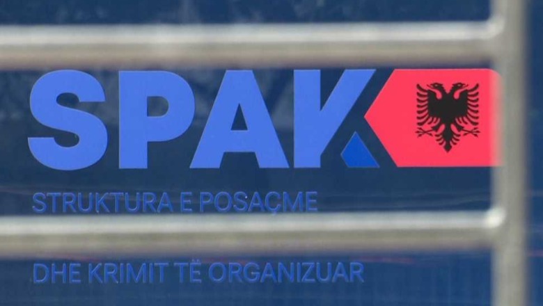 SPAK aksion kundër pastrimit të parave, 10 arrestime! Goditet grupi i Igli Kamberit, i prangosur në 2025 për vrasje! Në 2024 iu kapën 680 mijë € që po hynin nga Mali i Zi