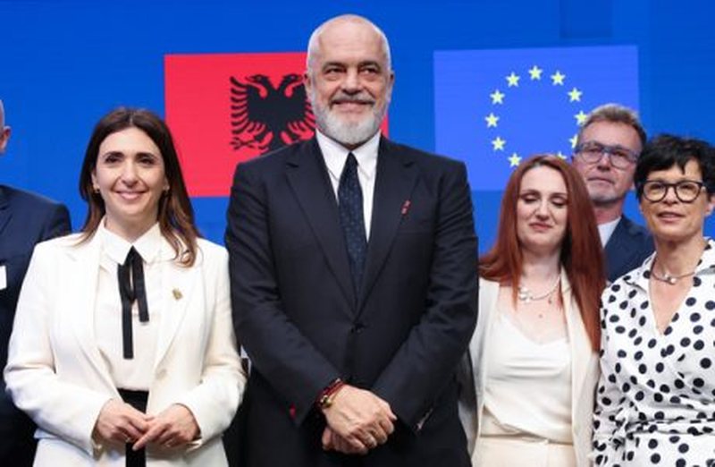 As “biletë hyrjeje”, as “përgëzime” – Kontrata e re e Evropës me Shqipërinë