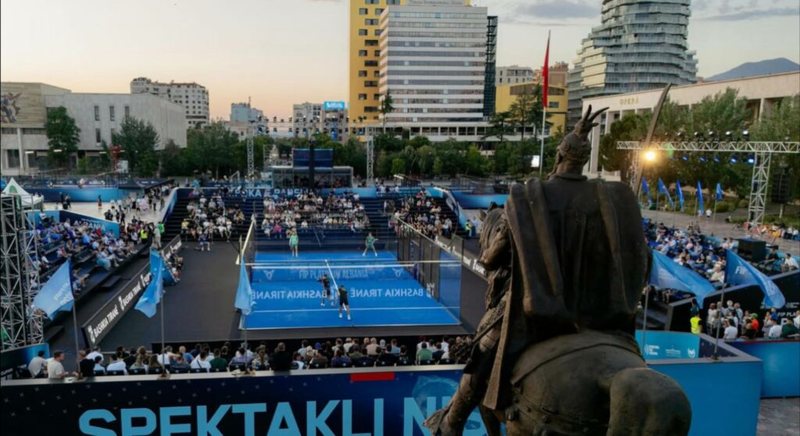 Rama fton qytetarët: Pas finales së Champions League, shijoni spektaklin e padelit në Sheshin Skënderbej