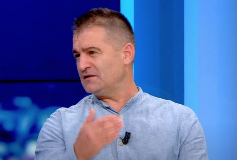 Zgjedhjet për kreun e PD/ Ibsen Elezi: Berisha po e çon partinë drejt shkatërrimit, mision apo i kapur peng?