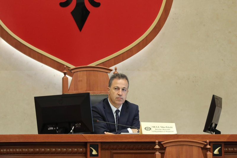 Zbatimi i vendimeve të Kushtetueses, Parlamenti i dërgon qeverisë “pagat e gjyqtarëve”