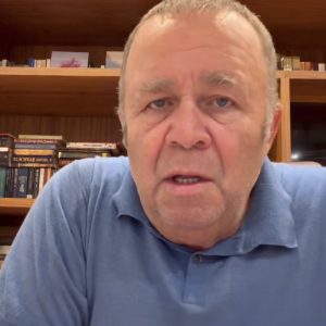 “Nuk janë të fortë, janë legena!” – Thirrja e Gjergj Lucës për të ‘pastruar’ lagjet: Riktheni të plotfuqishmit