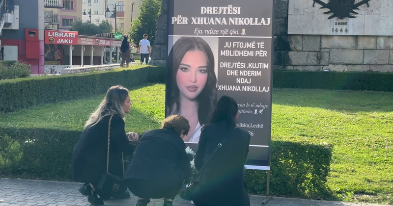 Dy muaj pas vdekjes, familjarët e Xhuana Nikollajt kërkojnë drejtësi për 25-vjeçaren