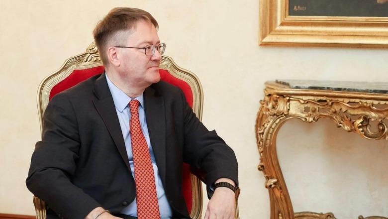 Non grata nga Britania e Madhe në fuqi, ambasadori britanik i shuan shpresat Berishës: Nuk është çështje politike, por ligjore