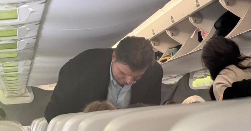 Taulant Balla fotografon Lul Bashën në avion: Ky kurrë s’u bë pishman për asgjë…