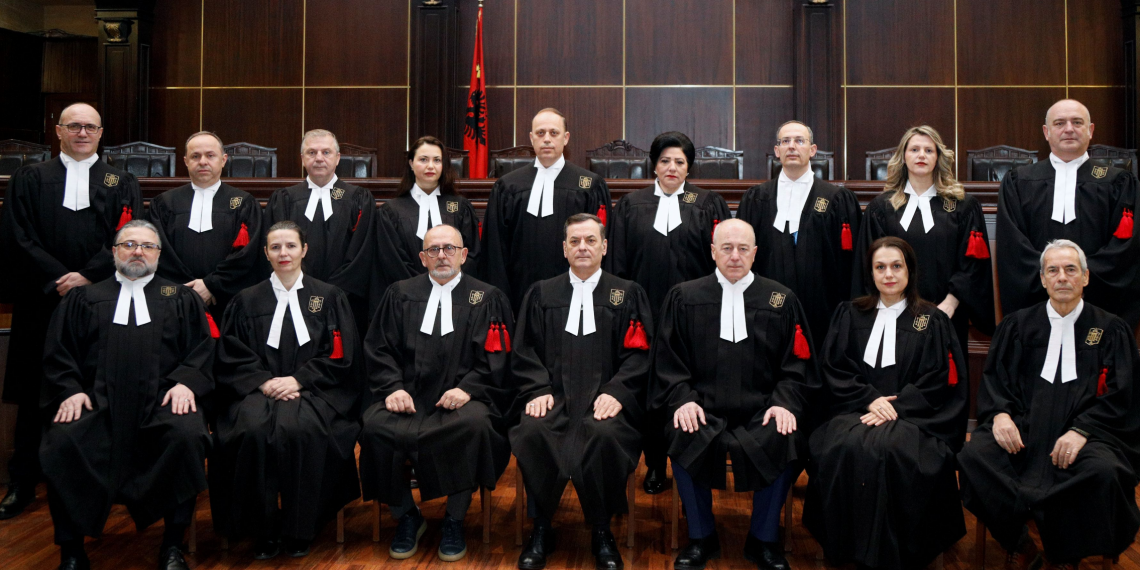 Gjykata e Lartë rrëzon Prokurorinë, kufizon praktikën e paraburgimit, si duhet lexuar vendimi dhe kush përfiton