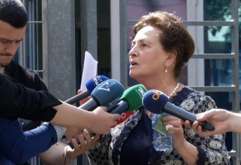 Pastrim parash / Fatime Kryemadhi tërhiqet nga gjykimi i shkurtuar: Nuk e ndjej veten fajtore, kam pasur të ardhura (shiste qepë në Qytetin Stufenti)