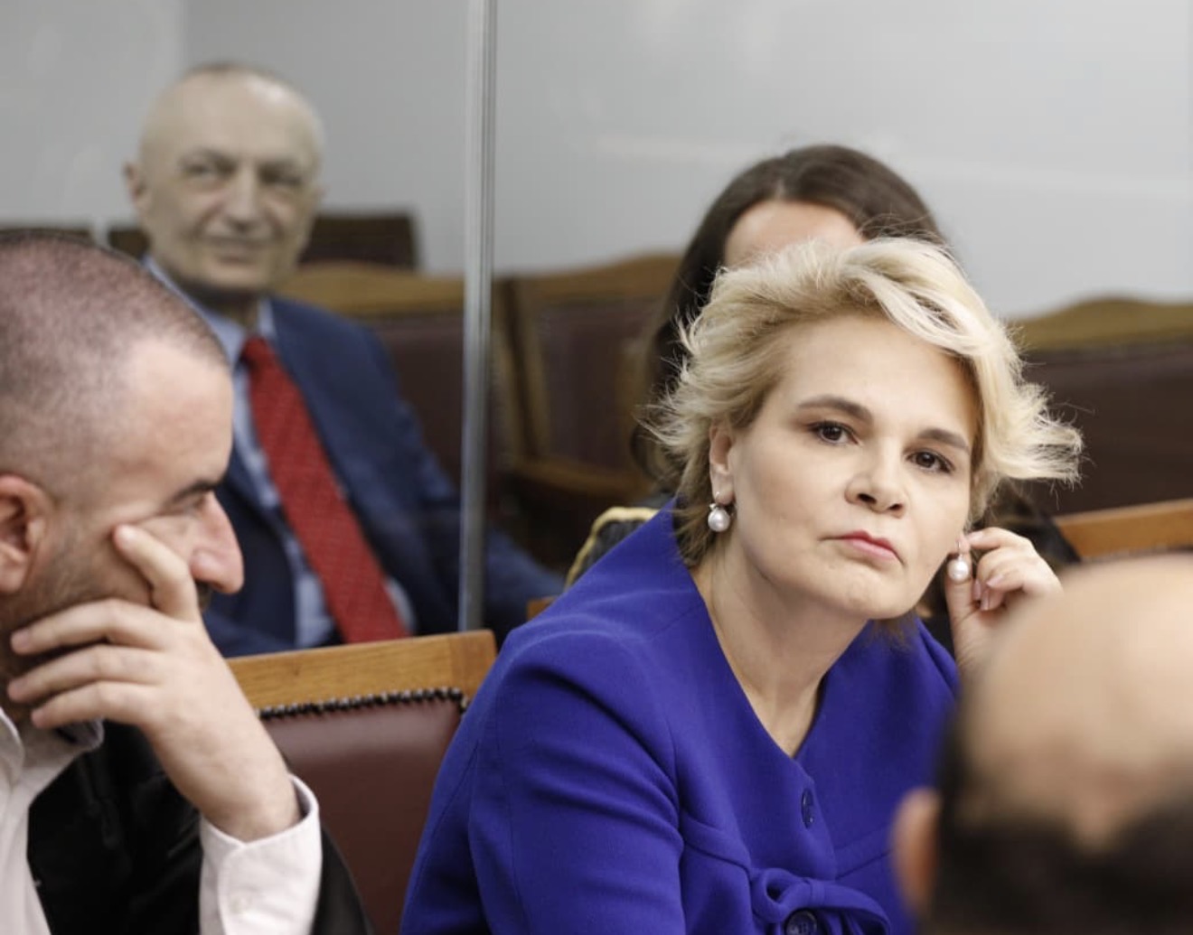 Gjyqi i Metës / Prokurori Kllapi: Fatime Kryemadhi në pension, por shlyente kredi qindra mijë euro. Fuste para cash në banka