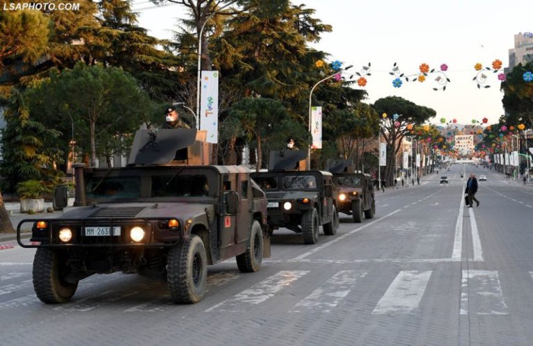 VKM/ Shqipëria merr 302 mln dollarë hua nga SHBA për blerjen e armëve dhe pajisjeve ushtarake