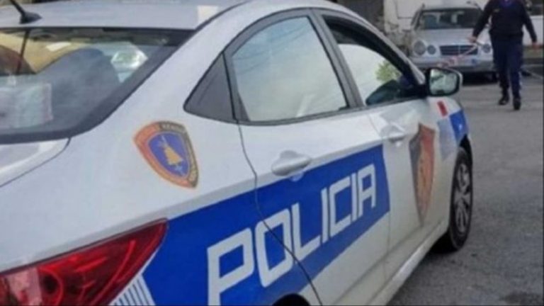 Përplasi makinën e policisë dhe u arratis, arrestohet në Ksamil i shumëkërkuari