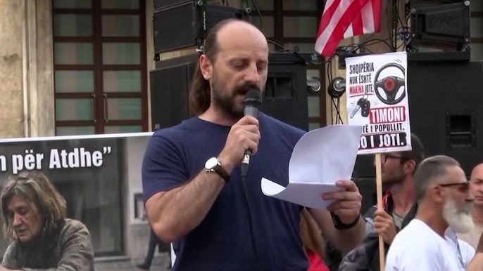 Pse manifesti i Dritan Goxhajt duhet të shqetësojë SHISH, policinë dhe specialistët e shëndetit mendor