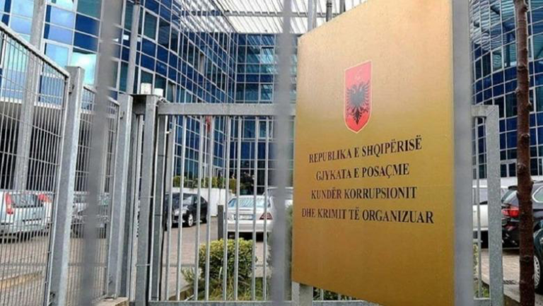 Siguroi kushtet për të vrarë Inez Hajrullën dhe Ervis Matodashajn, GJKKO dënon me 7 vite burg ndihmësin e Leonard Luzit