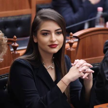 Sara Mila: Sulmet ndaj grave në politikë janë shenjë frike, jo force