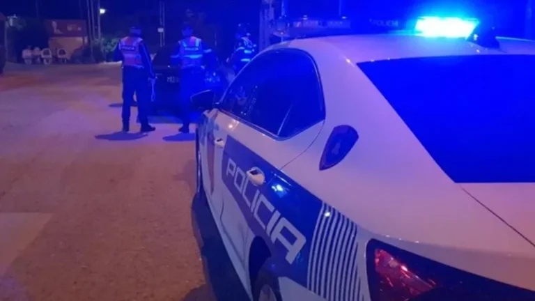 Kavajë/ 76-vjeçari vret me thikë vëllanë, arrestohet nga policia