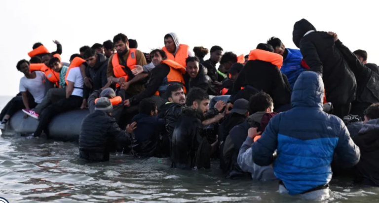 Hetimi i “The Sun”: Mbi 1,500 shqiptarë u rikthyen në Britani pasi ishin deportuar