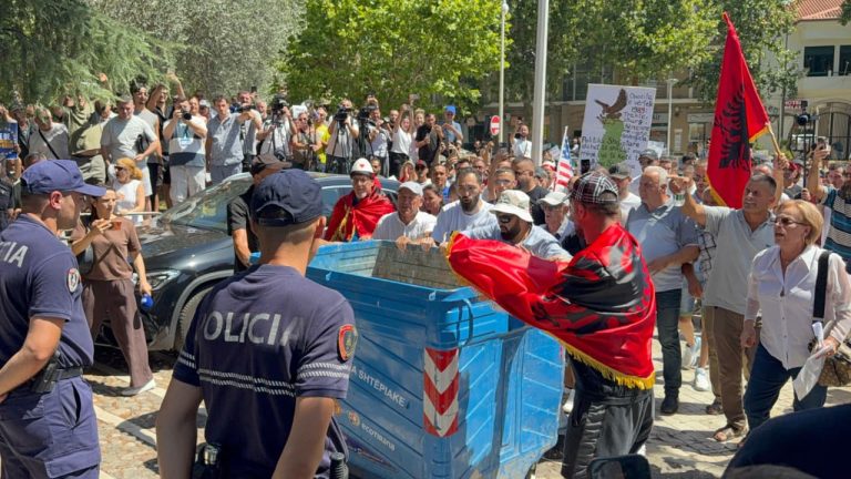 31 ditë protestë, nga Kryeministria te Kuvendi, mes thirrjeve kundër Ramës