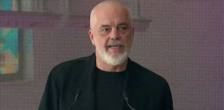 “Dështakëzemërakët do marrin atë që meritojnë korbat”/ Rama: Mes paqes dhe dhunës, qytetarët zgjedhin zhvillimin