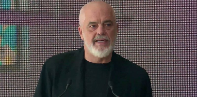 “Dështakëzemërakët do marrin atë që meritojnë korbat”/ Rama: Mes paqes dhe dhunës, qytetarët zgjedhin zhvillimin
