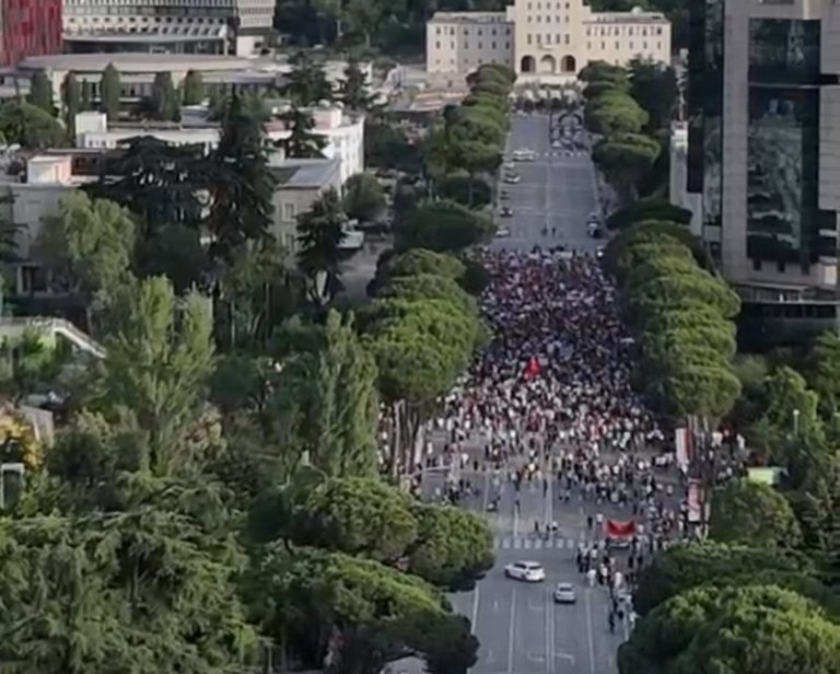 Pamjet me dron: Bie numri i protestuesve, pjesëmarrja më e ulët se në tubimet e mëparshme