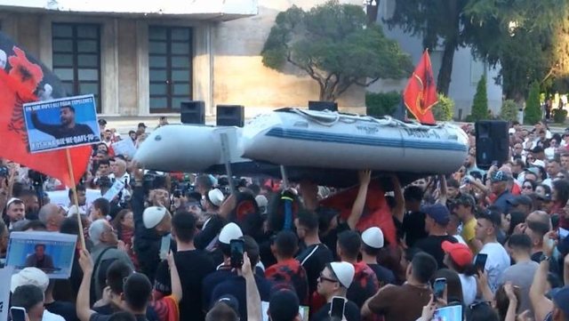 Pse Berisha po nxiton të shpallë se PD është në protestë?