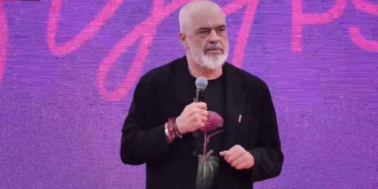 Ironia e Ramës për influencerët: Kur bën foto te Kulla Eiffel, s’ke pse thua e dua detin e virgjër në Shqipëri