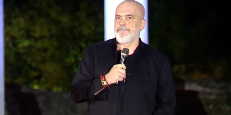 “Më thonë mua tradhtar”/ Rama i përgjigjet protestuesve: Nga pallati i presidentit në Serbi, jua thashë që Kosova është e pavarur