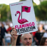 Protesta në pritje të “Mesias”