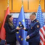Dy zyrtarëve të Ambasadës Amerikane u mbaron mandati, Policia e Shtetit vlerëson bashkëpunimin, Hita: Ka dhënë rezultate në luftën kundër krimit