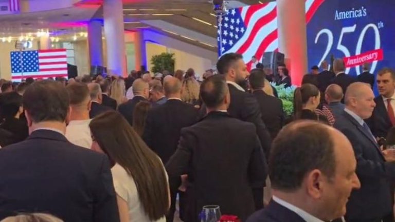 Berisha mbetet “non grata” për Ambasadën Amerikane, mungon në festën e 250-vjetorit të SHBA-së