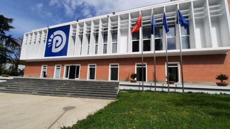 PD kërkon mocion me debat pas miratimit të raportit të PE për Shqipërinë